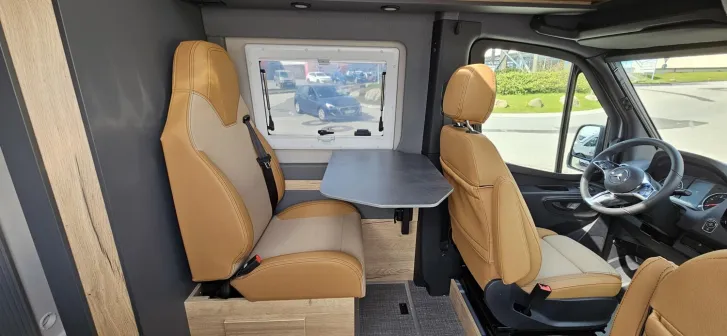 Fahrzeugbild Pössl Roadstar X Mercedes 190 PS / 4x4 / Slideout #14