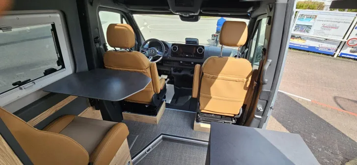 Fahrzeugbild Pössl Roadstar X Mercedes 190 PS / 4x4 / Slideout #16