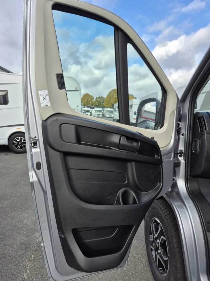 Fahrzeugbild Carado T 135 pro+/Automatikgetriebe/Hubbett #9