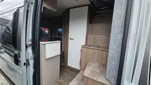 Fahrzeugbild Carado pro CV 541 / Automatik/Schlafdach/Hecksitzgr #9