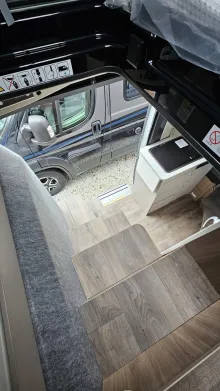 Fahrzeugbild Carado pro CV 541 / Automatik/Schlafdach/Hecksitzgr #13