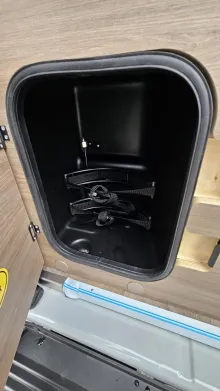 Fahrzeugbild Carado pro CV 541 / Automatik/Schlafdach/Hecksitzgr #23