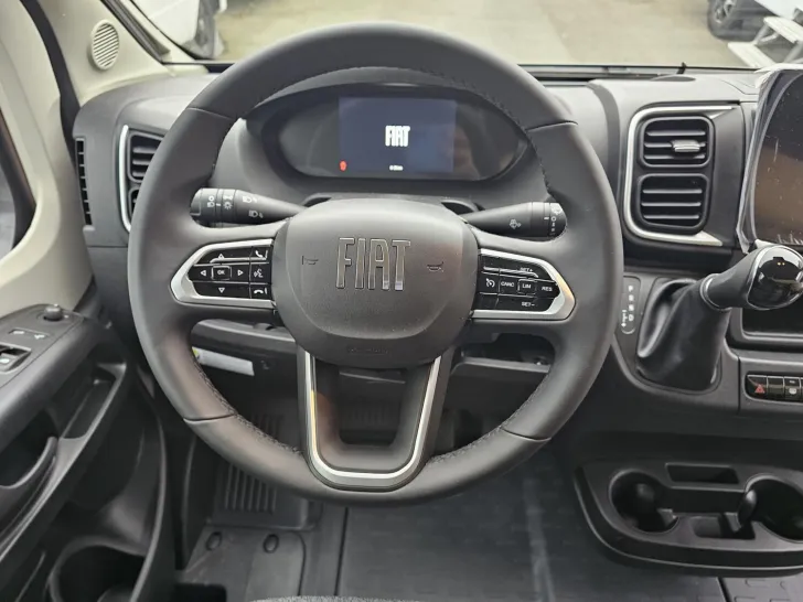 Fahrzeugbild Carado pro CV 541 Automatik/Markise/2-Sitzer/Schlafdach #13