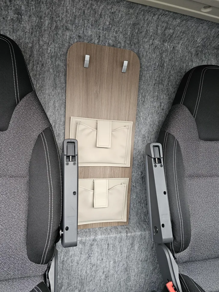 Fahrzeugbild Carado pro CV 541 Automatik/Markise/2-Sitzer/Schlafdach #17
