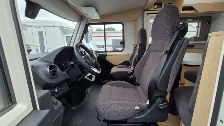Fahrzeugbild Hymer B-Klasse MC I 580 /Markise/TV/4.430 kg #7