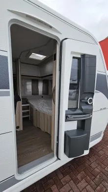 Fahrzeugbild Hobby De Luxe 545 KMF / 3er Kinderbett #10