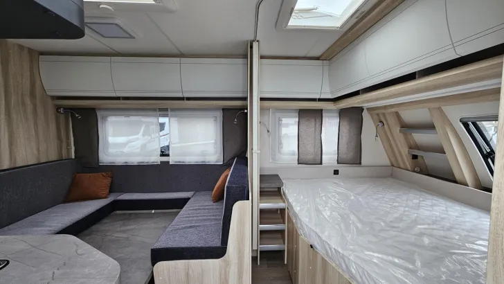 Fahrzeugbild Hobby De Luxe 545 KMF / 3er Kinderbett #12