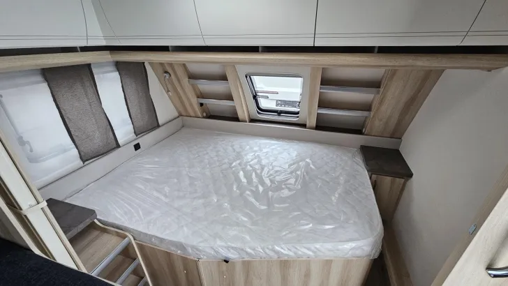 Fahrzeugbild Hobby De Luxe 545 KMF / 3er Kinderbett #13