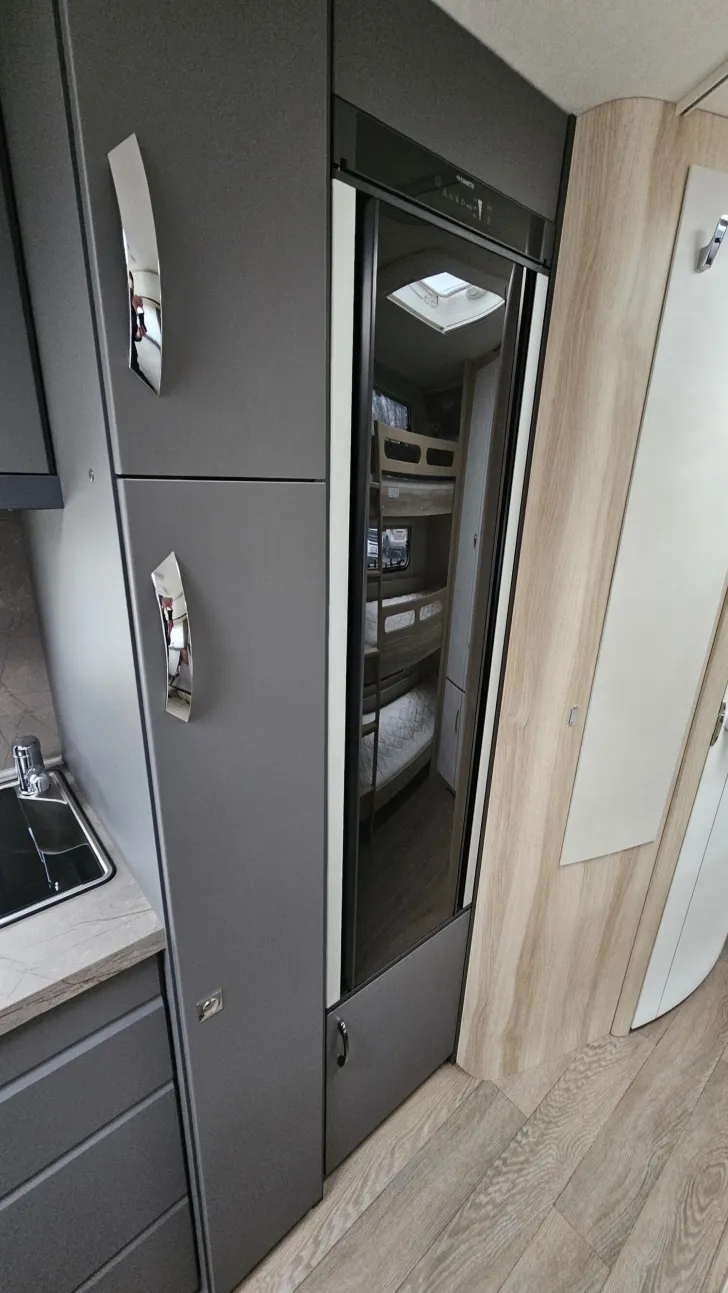 Fahrzeugbild Hobby De Luxe 545 KMF / 3er Kinderbett #22