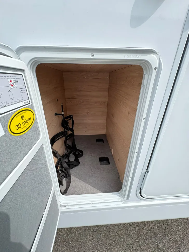 Fahrzeugbild Dethleffs Just Camp T 7052 EBL /Automatik/Hubbett/Markise #33