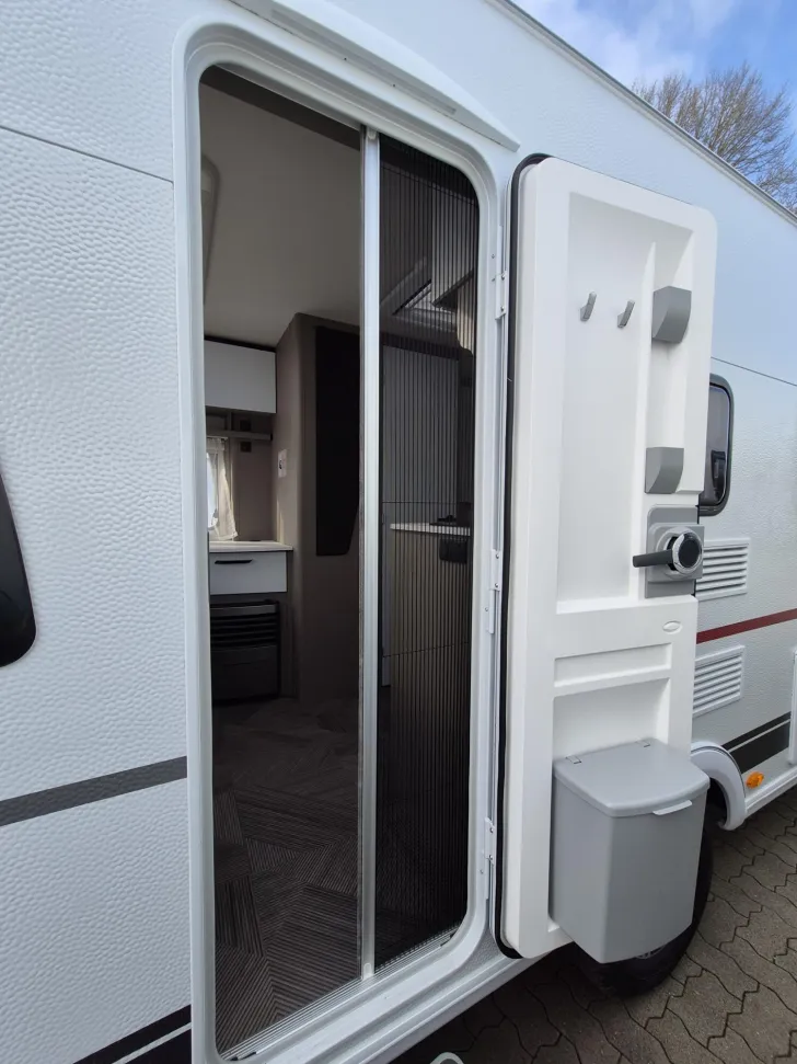 Fahrzeugbild Dethleffs c-go Active 475 EL /Face-2Face/1.700kg #10