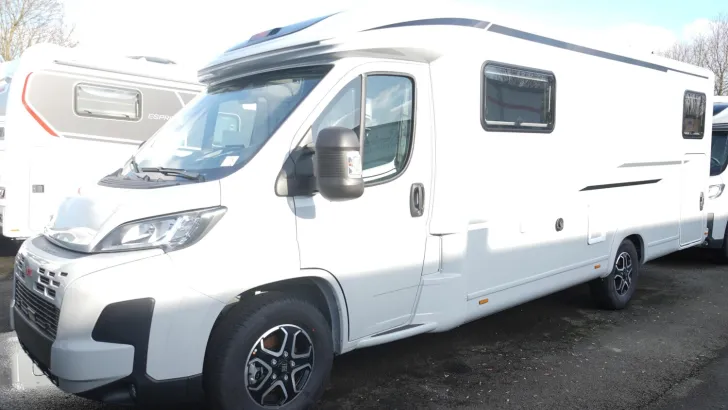Fahrzeugbild LMC Cruiser 740 EL /LEDERAUSSTATTUNG RÜHL #4