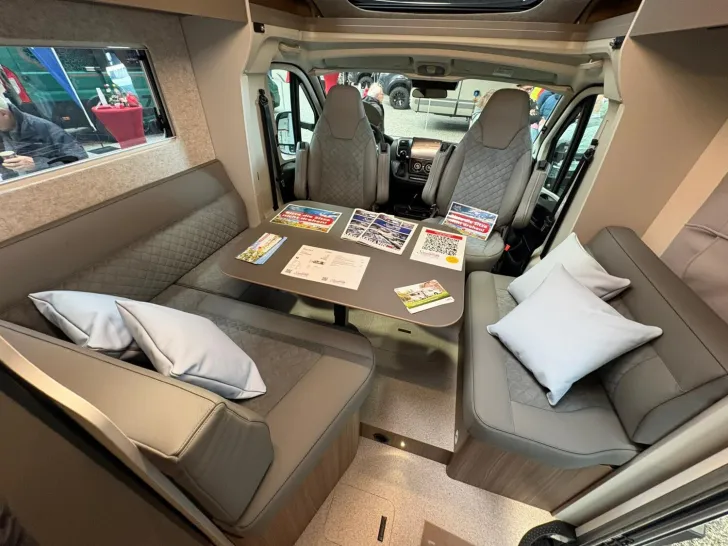 Fahrzeugbild LMC Cruiser 740 EL /LEDERAUSSTATTUNG RÜHL #6
