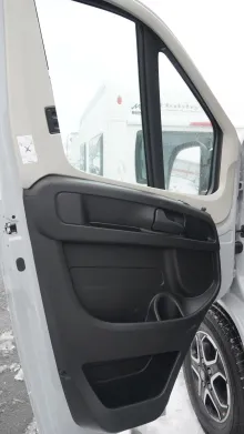 Fahrzeugbild LMC Cruiser 740 EL /LEDERAUSSTATTUNG RÜHL #20