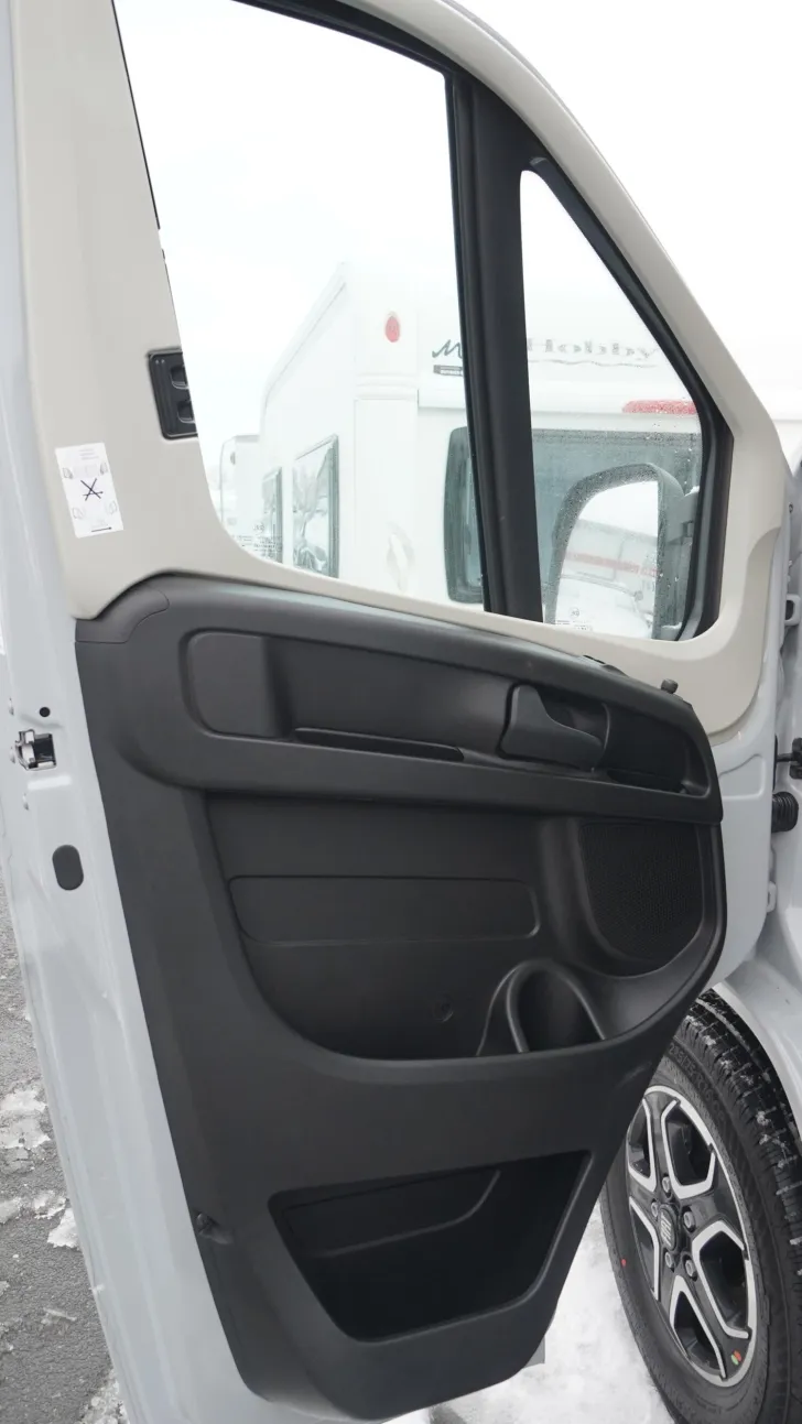 Fahrzeugbild LMC Cruiser 740 EL /LEDERAUSSTATTUNG RÜHL #20