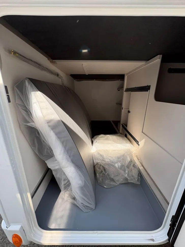 Fahrzeugbild LMC Tracer V 670 /Tracer+Chassis-Pkt/Schlafdach #6