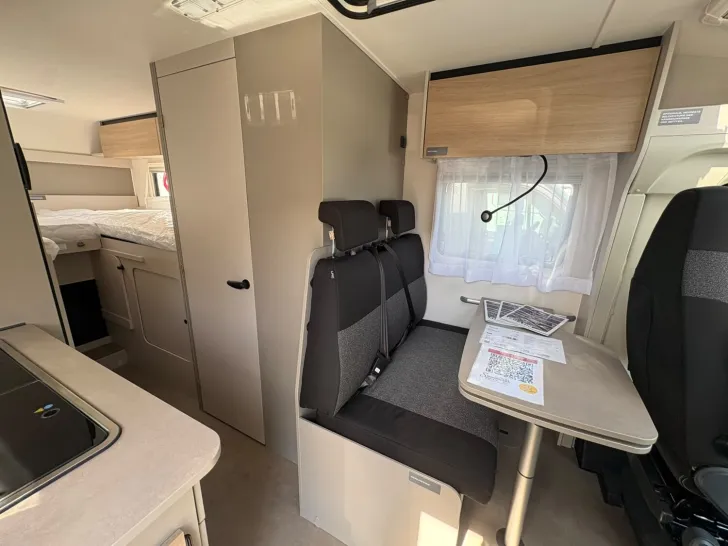 Fahrzeugbild LMC Tracer V 670 /Tracer+Chassis-Pkt/Schlafdach #8