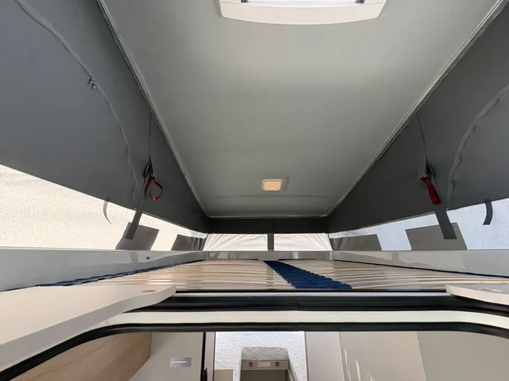 Fahrzeugbild LMC Tracer V 670 /Tracer+Chassis-Pkt/Schlafdach #14