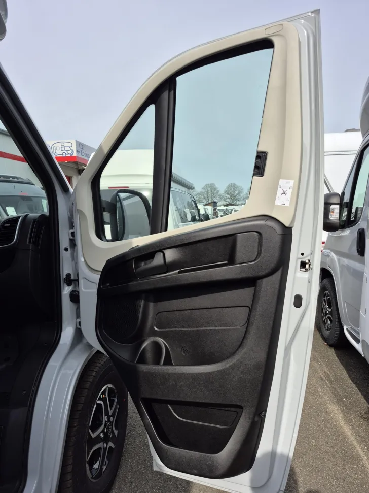 Fahrzeugbild LMC Cruiser 750 EL /Automatik/Sicherheitspaket #12