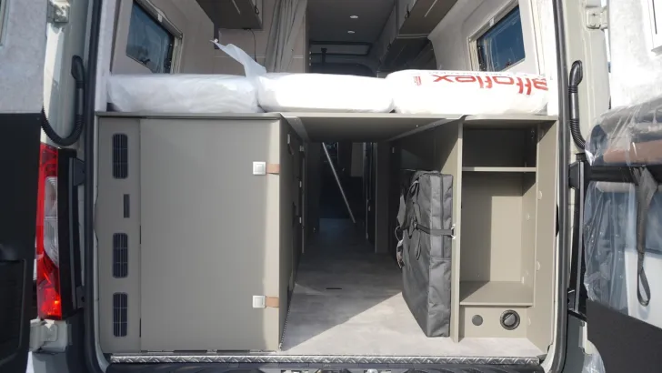 Fahrzeugbild Hymer Grand Canyon S 700 Schlafdach/Markise #6