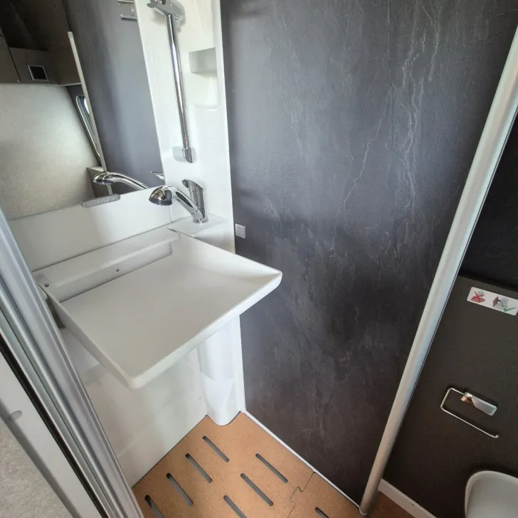 Fahrzeugbild Hymer Grand Canyon S 700 /Schlafdach #13