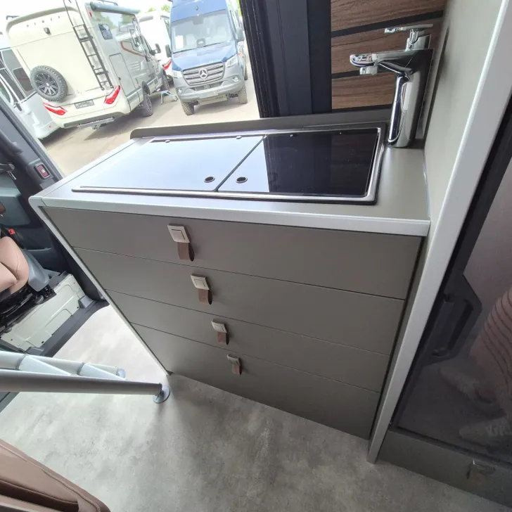 Fahrzeugbild Hymer Grand Canyon S 700 /Schlafdach #18