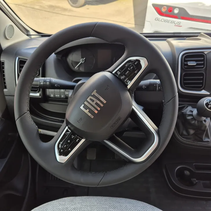 Fahrzeugbild Carado T 447 /Hubbett #7