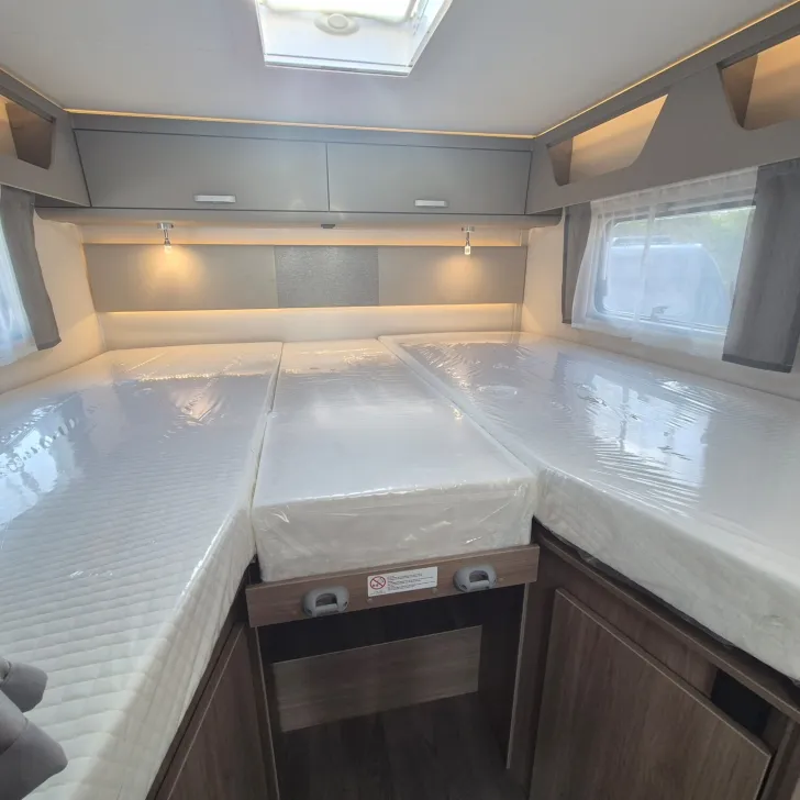 Fahrzeugbild Carado T 447 /Hubbett #12