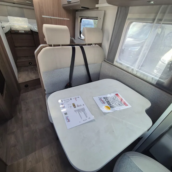 Fahrzeugbild Carado T 447 /Hubbett #20