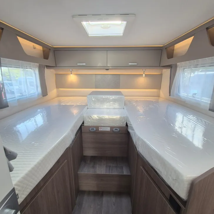 Fahrzeugbild Carado T 447 /Hubbett #31