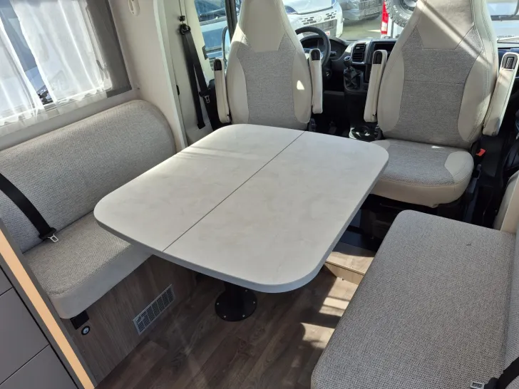 Fahrzeugbild Carado T 459 /Hubbett/Safety-Paket #19