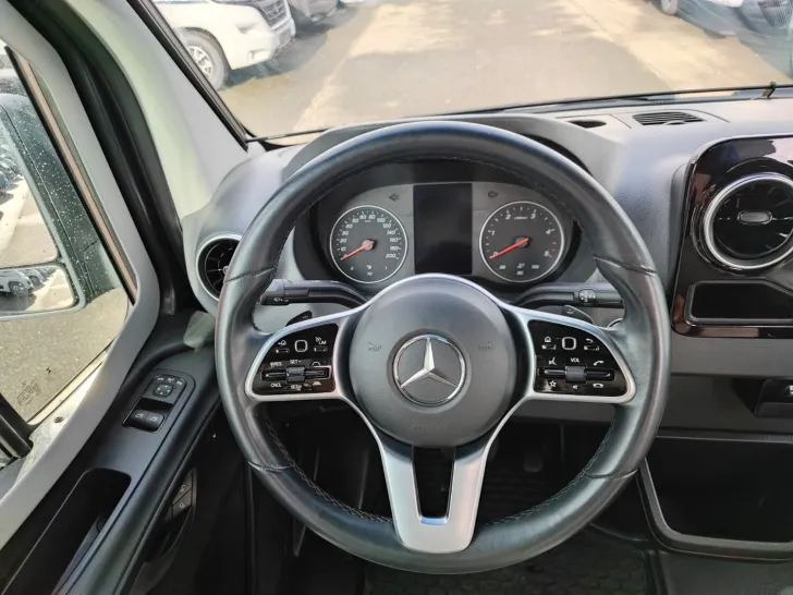 Fahrzeugbild Mercedes-Benz Sprinter TRM VAN 2 (L3H2) Manufraktur/Autark #17