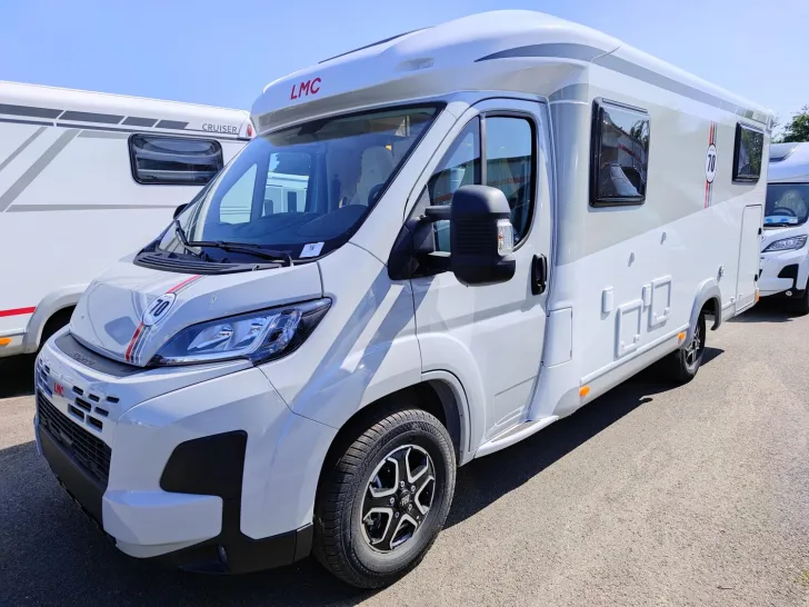 Fahrzeugbild LMC Cruiser 70 V 643 G #3