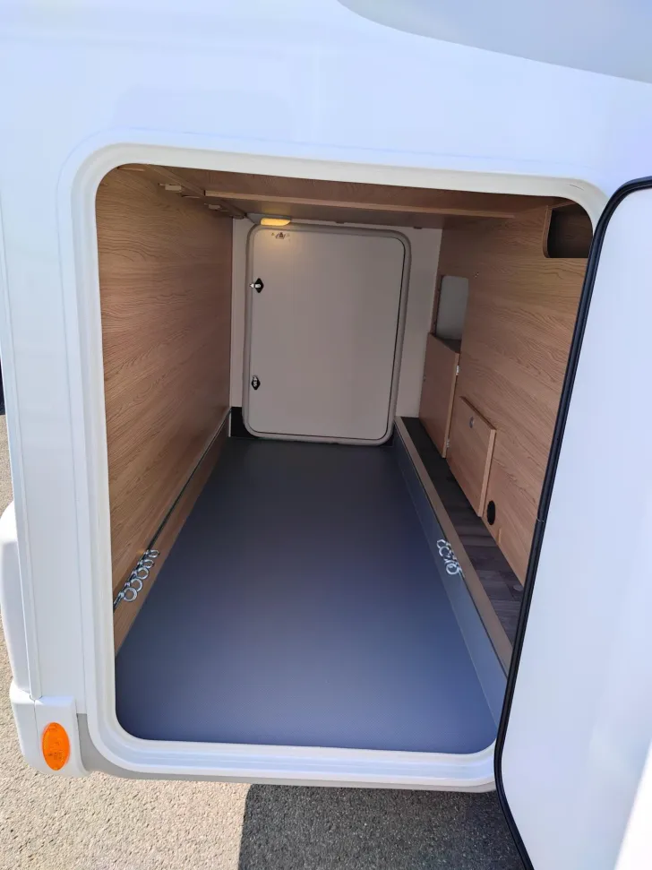 Fahrzeugbild LMC Cruiser 70 V 643 G #6