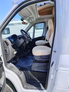 Fahrzeugbild LMC Cruiser 70 V 643 G #7