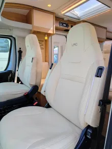 Fahrzeugbild LMC Cruiser 70 V 643 G #8