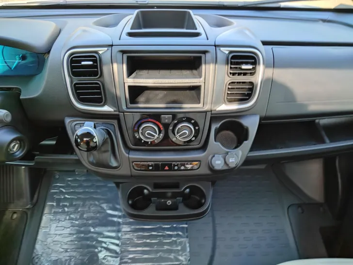 Fahrzeugbild LMC Cruiser 70 V 643 G #16