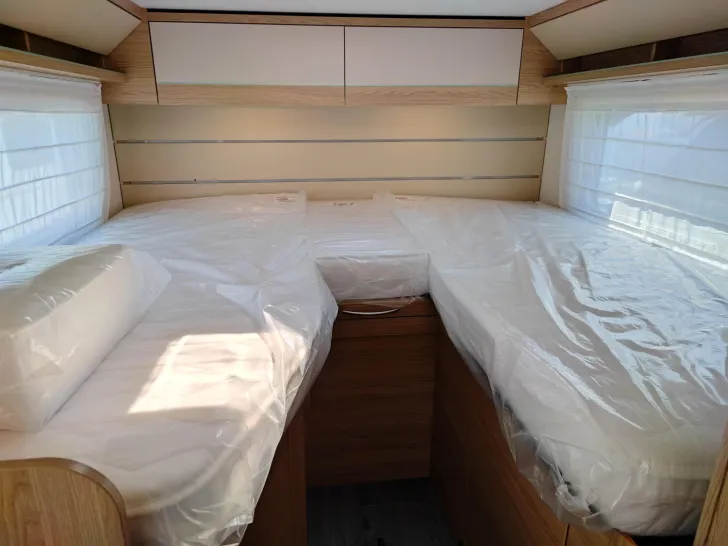 Fahrzeugbild LMC Cruiser 70 V 643 G #29