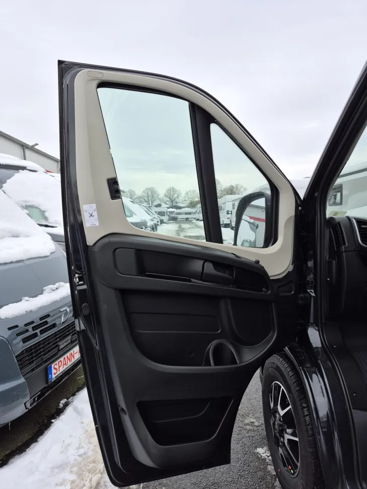 Fahrzeugbild LMC Innovan 640 /Schlafdach #13