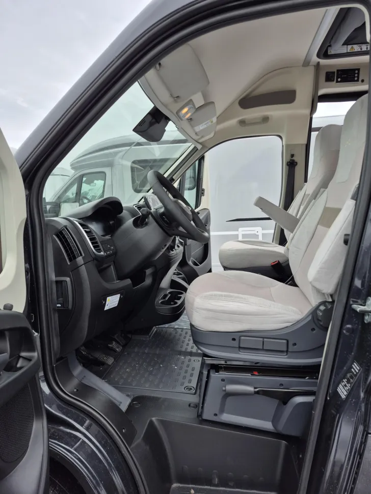Fahrzeugbild LMC Innovan 640 /Schlafdach #14