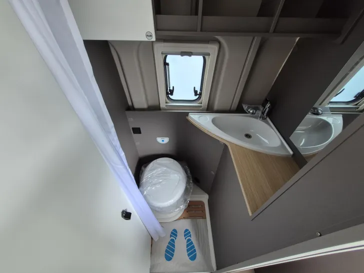 Fahrzeugbild LMC Innovan 640 /Schlafdach #32