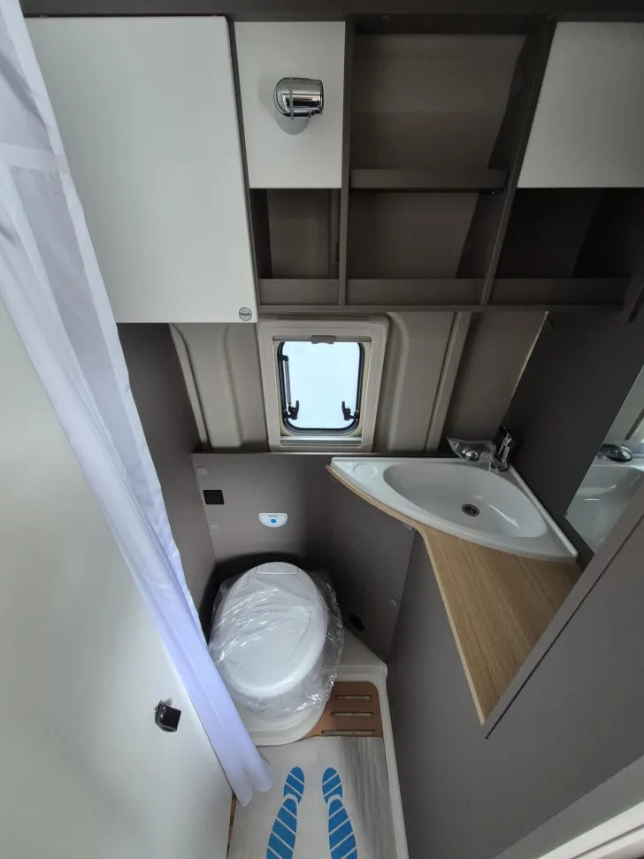 Fahrzeugbild LMC Innovan 640 /Schlafdach #33
