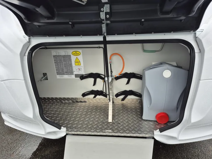 Fahrzeugbild LMC Videro 580 D /Heckbad #8