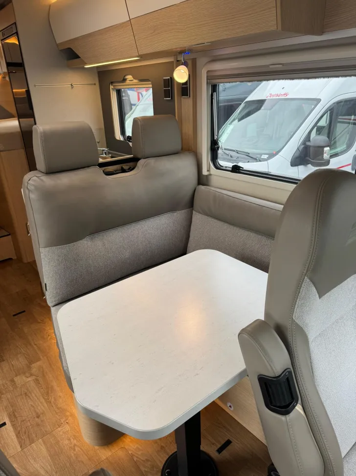 Fahrzeugbild Hymer B-Klasse MC I WhiteLine 600 AHK/GFK-Dach//SAT #14