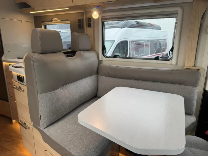 Fahrzeugbild Hymer B-Klasse MC I WhiteLine 600 AHK/GFK-Dach//SAT #17
