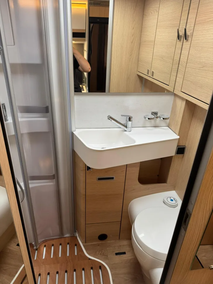 Fahrzeugbild Hymer B-Klasse MC I WhiteLine 600 AHK/GFK-Dach//SAT #24