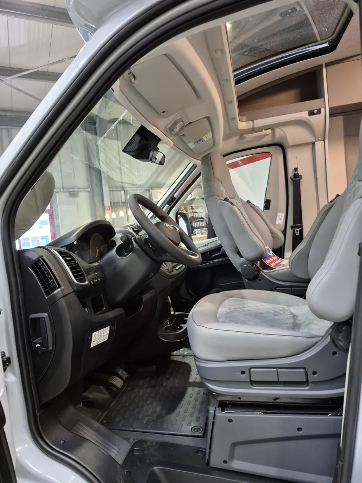 Fahrzeugbild LMC Cruiser 740 EL /Markise/Dachklimaanlage #14
