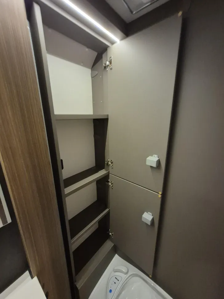 Fahrzeugbild LMC Cruiser 740 EL /Markise/Dachklimaanlage #28