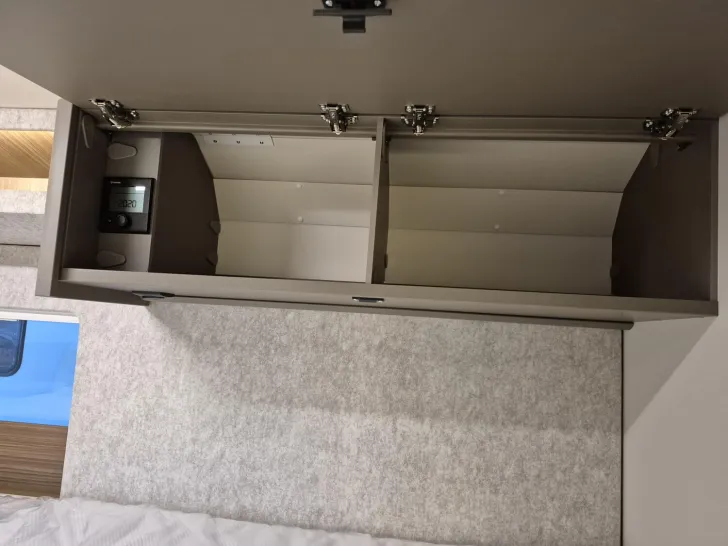 Fahrzeugbild LMC Cruiser 740 EL /Markise/Dachklimaanlage #32