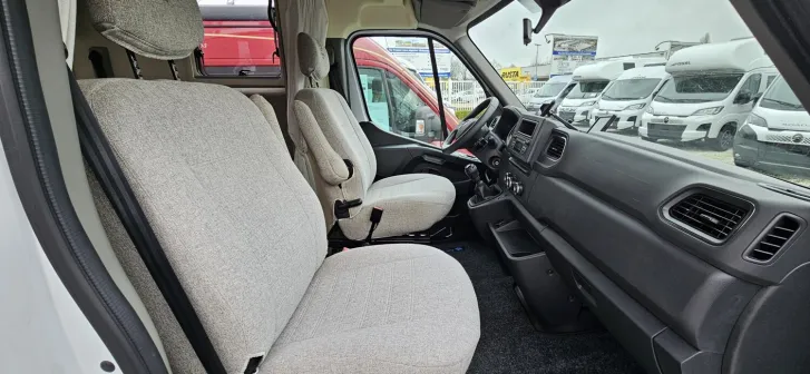 Fahrzeugbild Ahorn Camp Camp T 640 Kompaktes Wohnmobil #8